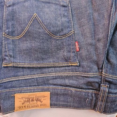 LEVI'S women's jeans like new XL