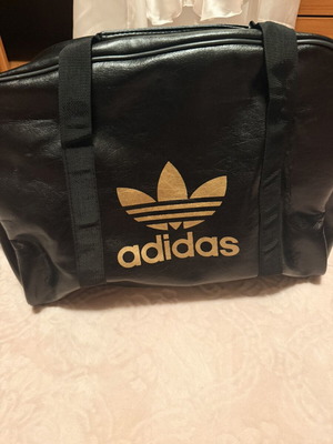 Τσάντα ταξιδιού adidas μεταχειρισμένη