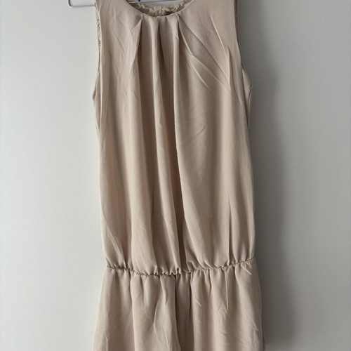 Women's beige dress like new, size S, short