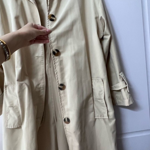 Spring coat gabardine like new, color sand