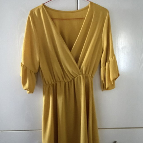 Dress mustard one size like new, airy summer