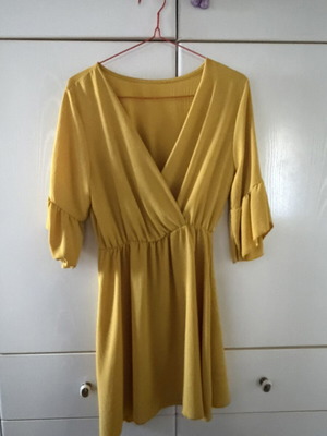 Dress mustard one size like new, airy summer