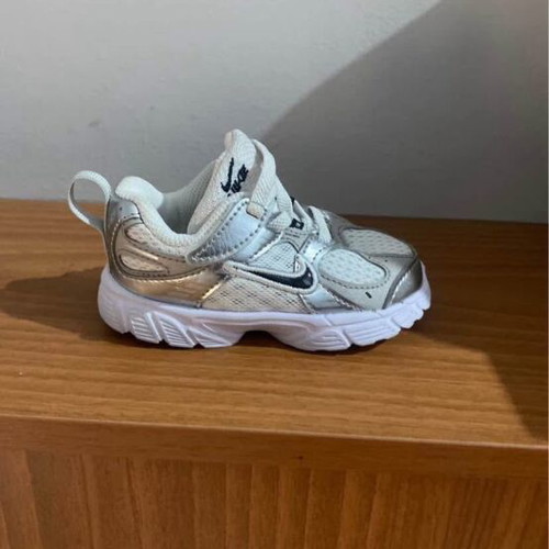 Baby shoes, 3 pairs sizes 22 and 23.5
