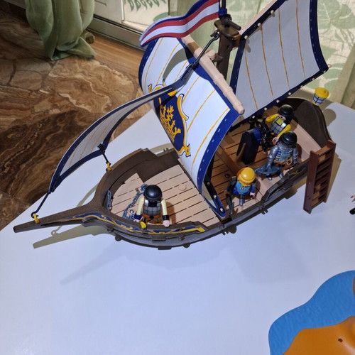 Playmobil 70412 pirate ship like new with extras and missing parts