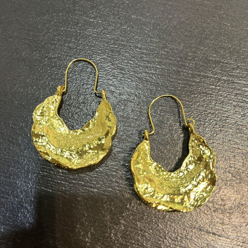 Gold earrings with embossed design like new, large statement size
