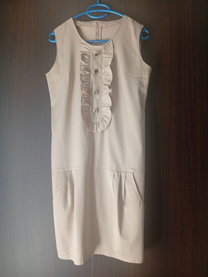 Women's beige dress like new, size S