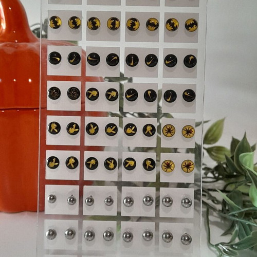 Stand with 36 pairs of stud earrings new, black