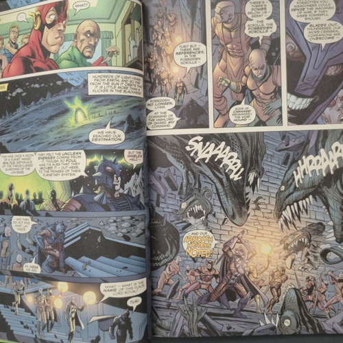 JLA #110 March 2005 comic book used, DC Comics