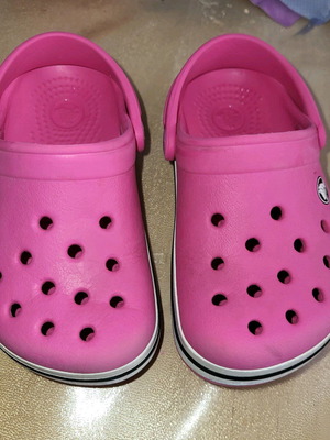 Πέδιλα Crocs ροζ, μέγεθος 23, σε καλή κατάσταση