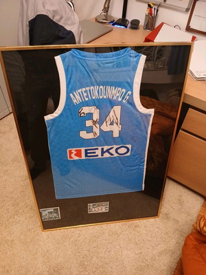 Φανέλα Εθνικής Ελλάδας Antetokounmpo υπογεγραμμένη, σαν καινούργιο