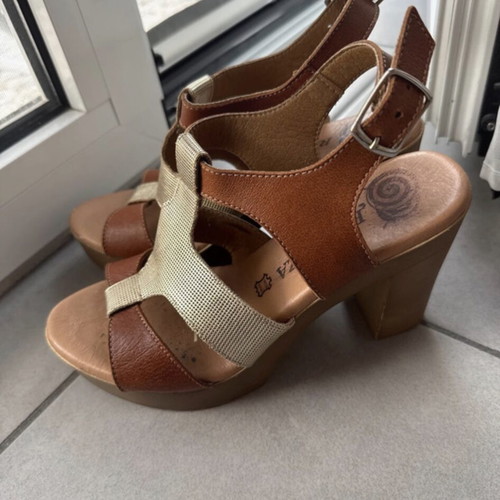 Ragazza platform sandals like new, brown and gold, size 37