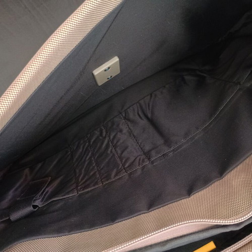 Piquadro professional bag used, beige and gray