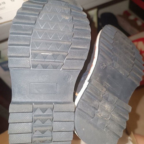 Boots size 27 like new