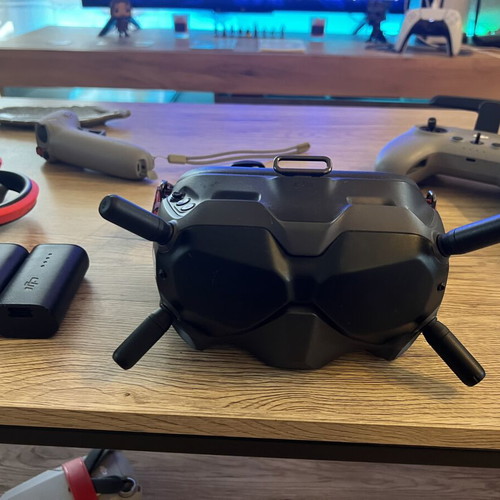 DJI FPV Full Combo like new with goggles v2 and accessories