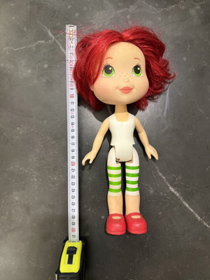Strawberry Shortcake doll used (M)