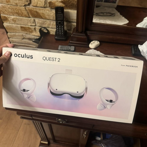 PlayStation Quest 2 VR with controllers new