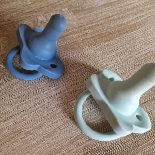 Dr Brown pacifiers new