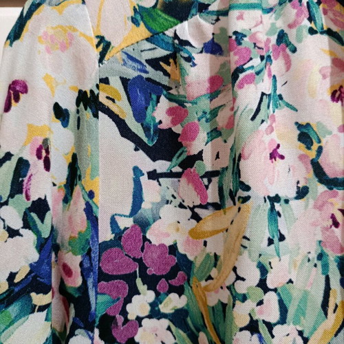 Women's printed shirt like new, size M