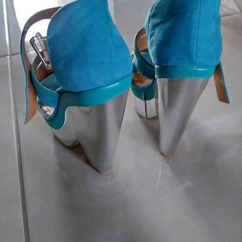 Pink Woman sandals used with blue and silver straps, size 37