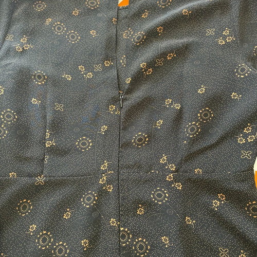Short seasonal dress like new, black and brown shades, size L