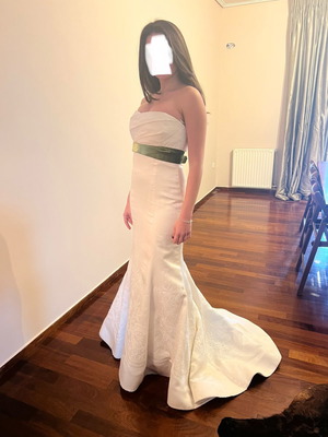 Νυφικό Vera Wang μεταχειρισμένο, μεταξωτό, strapless, μέγεθος 10 με πράσινη κορδέλα