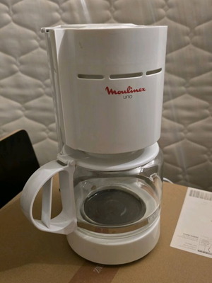 Moulinex UNO coffee maker used with glass carafe