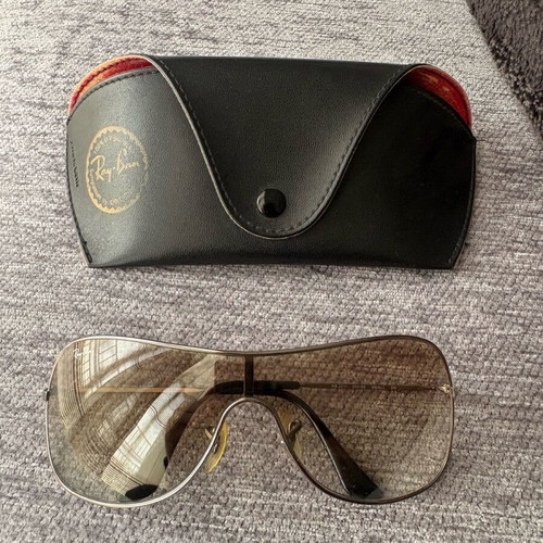 Ray Ban sunglasses light brown like new, size small
