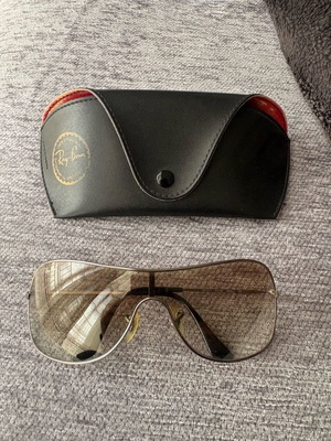 Ray Ban sunglasses light brown like new, size small