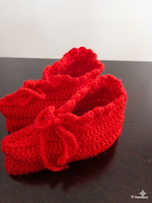 Handmade knitted baby booties new, red