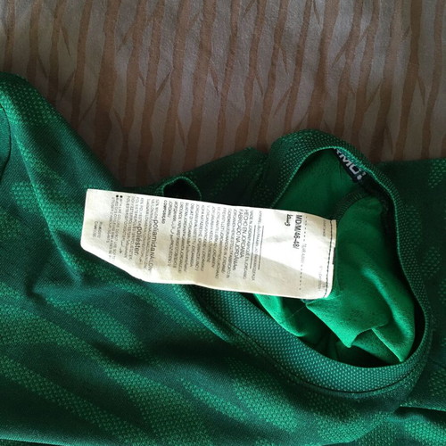 Under Armour Seamless Ripple Short-Sleeve T-Shirt Men size M like new, green