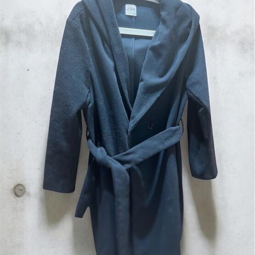 Zara coat used black with hood size M