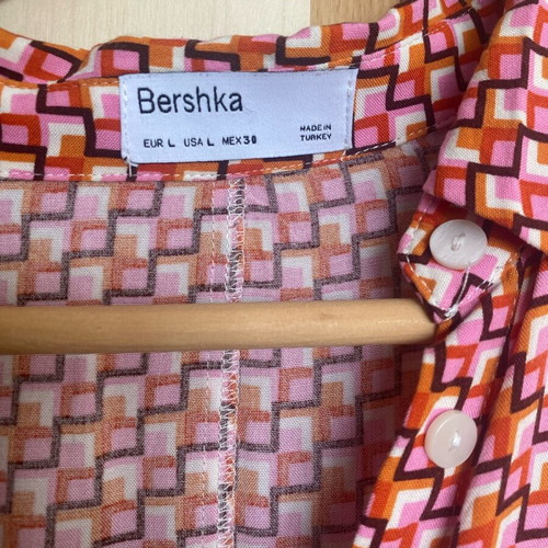 Bershka shirt large like new