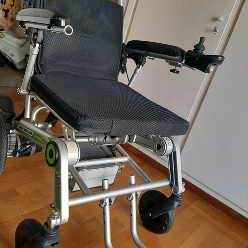 Electric wheelchair Airwheel H3TS like new, foldable with joystick