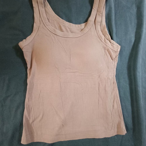 Rib tank tops like new with built-in cups, brown and mint colors