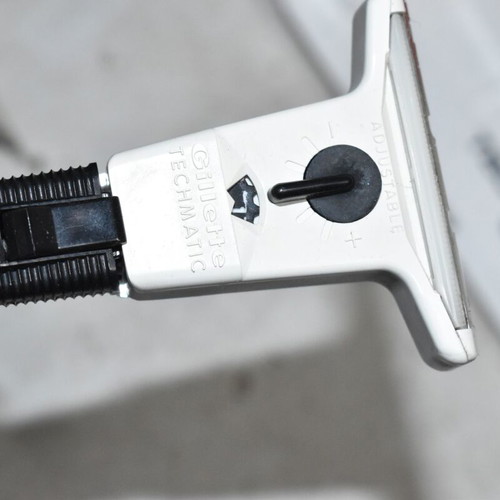 Gillette TECHMATIC razor like new vintage with box