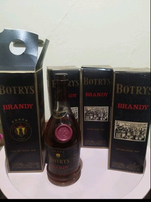 Botrys Brandy used, set of 4 with original boxes