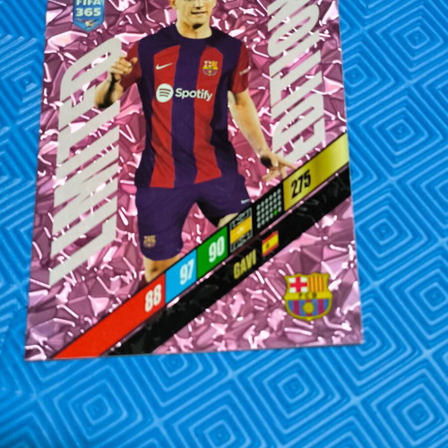 Panini FIFA 365 Limited Edition Giant Cards triplet like new