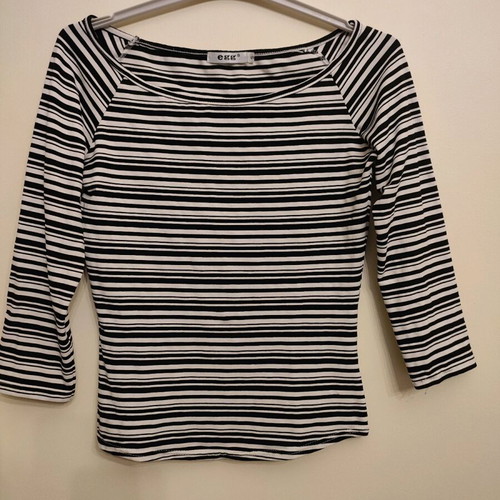 Striped egg blouse with 3/4 sleeve like new, size S