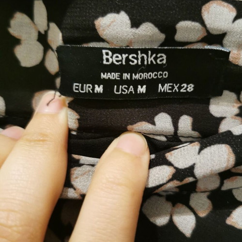 Bershka mini skirt used with floral pattern