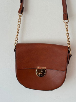 Accessorize crossbody bag brown like new