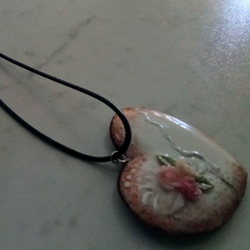 Handmade heart necklace new with painted roses