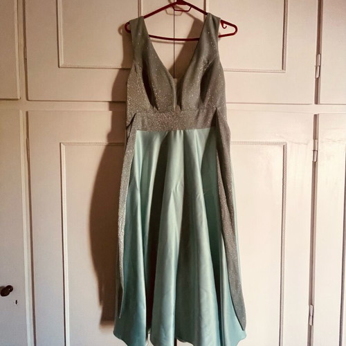 Cecilia Personal dress like new, turquoise with glitter and satin skirt