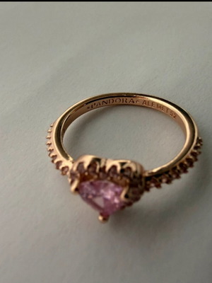 Pandora ring 52mm rose gold like new
