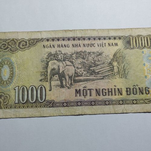Vietnam 1000 Dong 1988 banknote used
