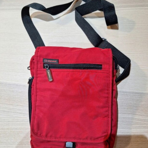 Diplomat red crossbody bag