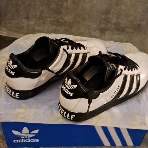 Adidas Vantage men's athletic shoes used, size 41.5, white