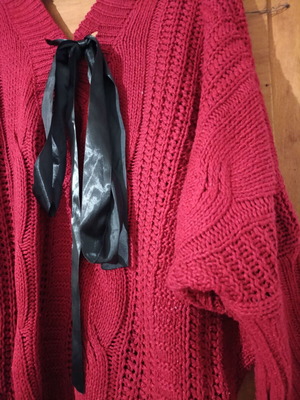 Doca knitted sweater like new, burgundy with bow
