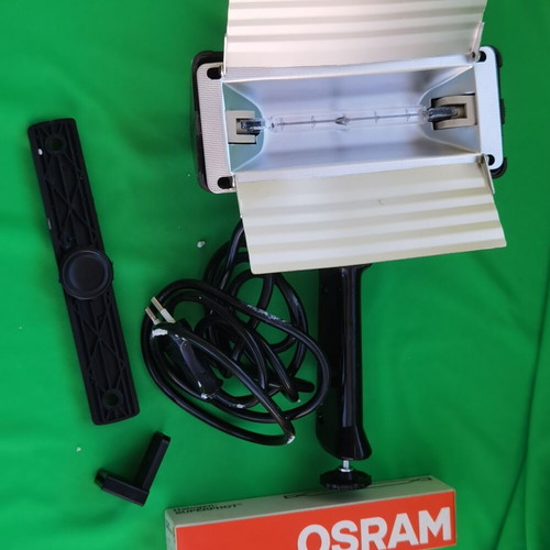 Focus halogen lamp movie light like new