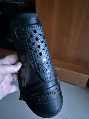Admiral shin guards used