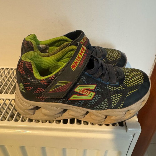 Skechers athletic shoes size 28 used, comfortable and lightweight